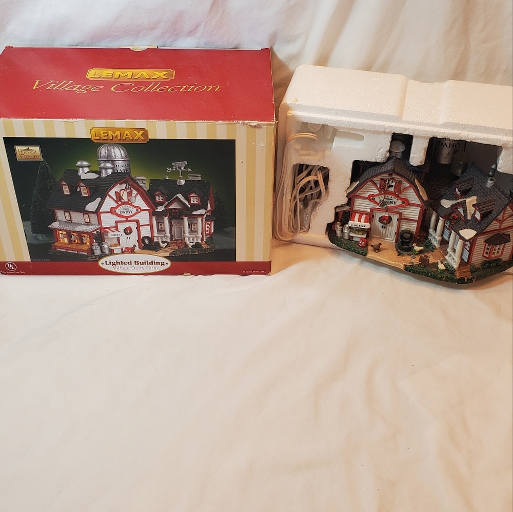 Village Dairy Vtg 2004 Lemax Harvest Crossing Collection Lighted Building